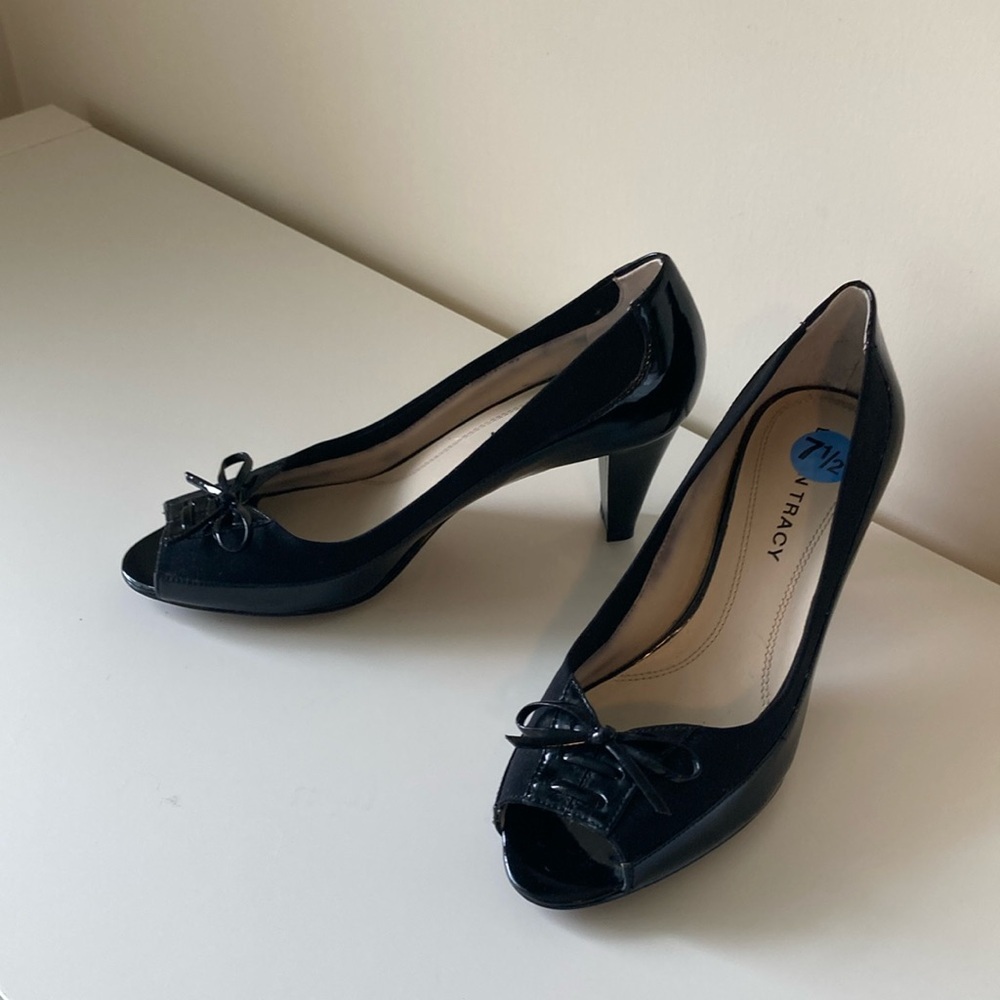 Ellen Tracy Black Women's Peep Toe Heels Size 7.5